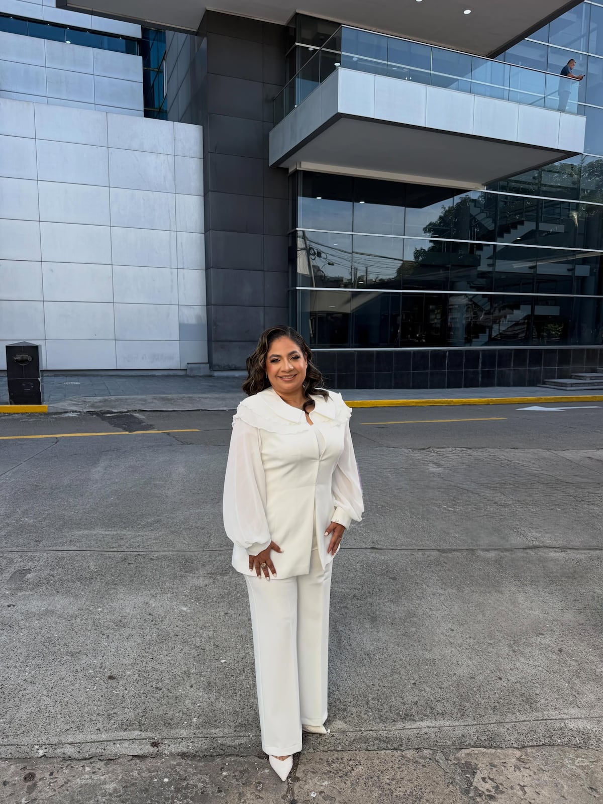 Diputadas de blanco: los ‘outfits’ del 1 de julio en la Asamblea Nacional