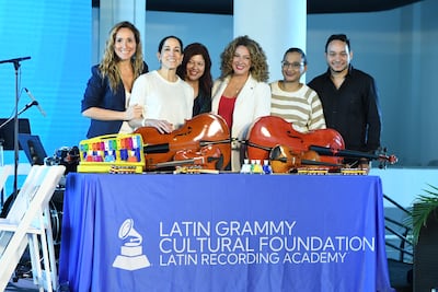 Música que abre puertas: la Fundación Latin Grammy dona 424 instrumentos a la Ciudad de las Artes en Panamá