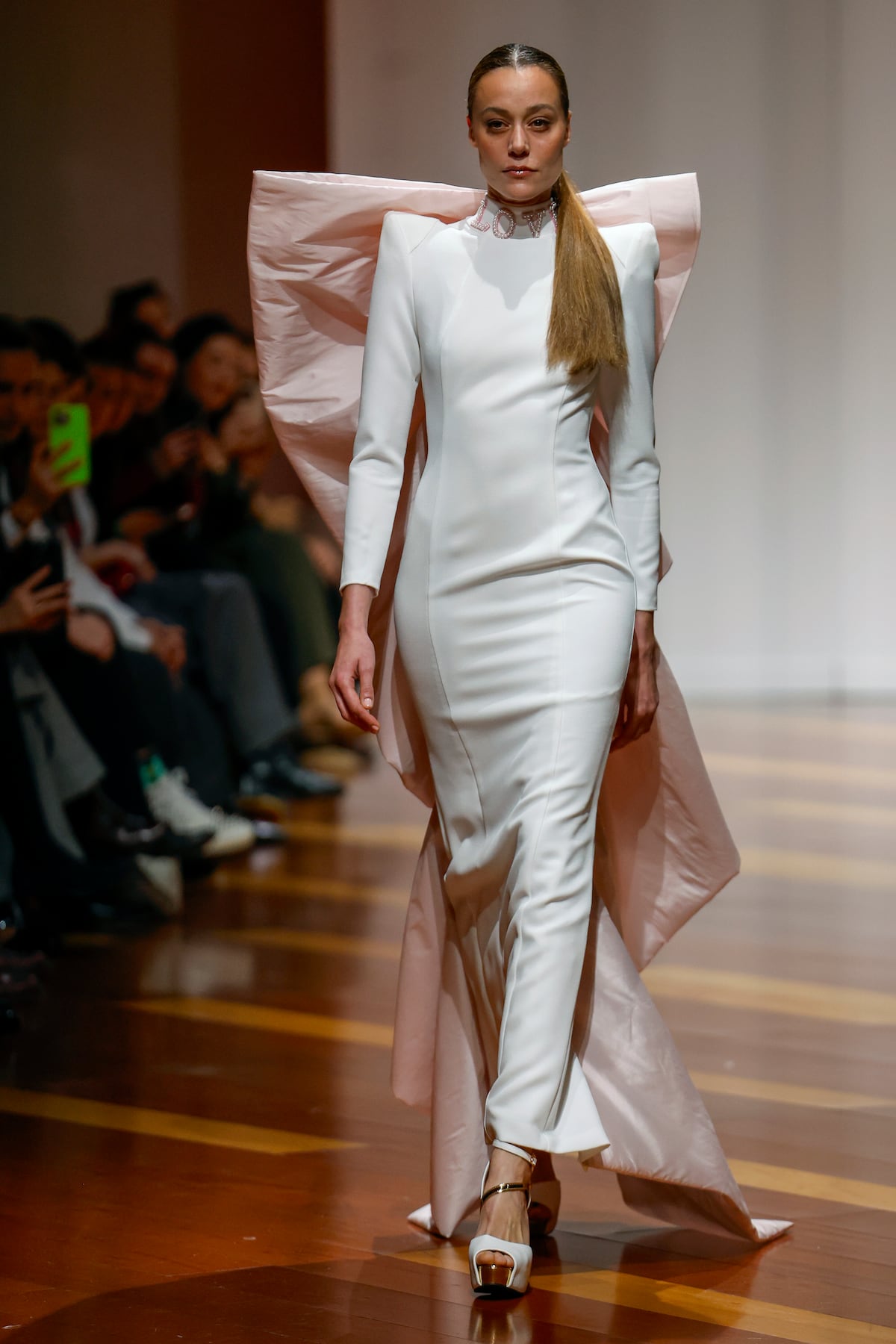 Vestidos de novia sencillos, minimalistas y elegantes, pero no aburridos