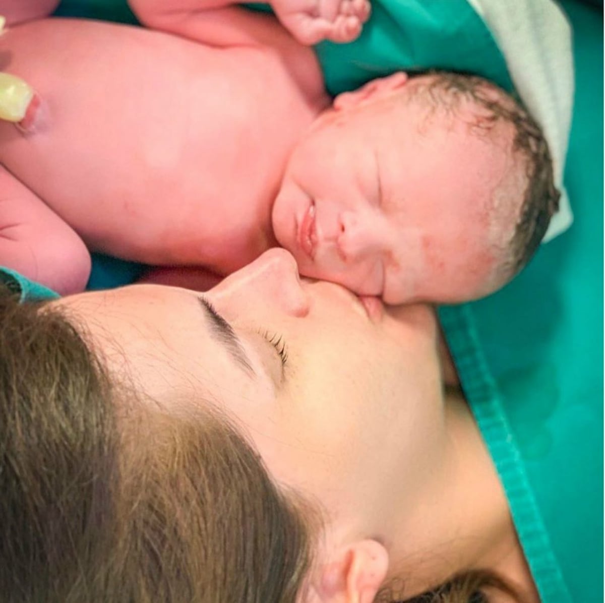 La diputada Génesis Arjona anuncia el nacimiento de su bebé (en su cumpleaños)