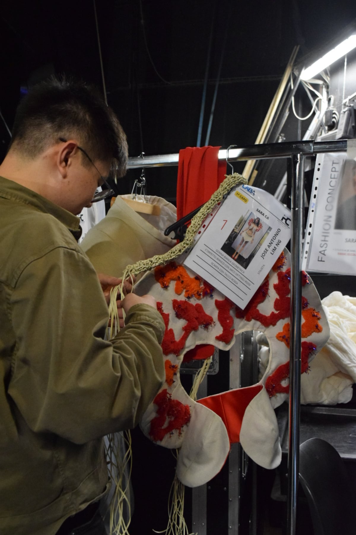 De Veraguas a la pasarela italiana: Jose Lim Ng, estudiante veragüense, presenta colección en Italia