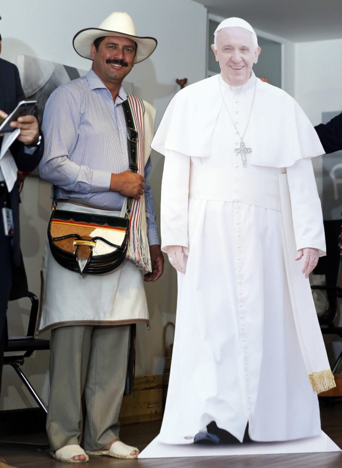 Colombia prepara los atuendos para el papa Francisco