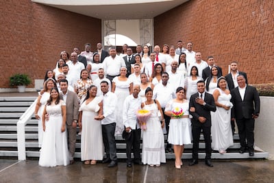 Boda masiva en San Miguelito: 24 parejas se dieron el ‘sí’ en el Templo Bahá’í 