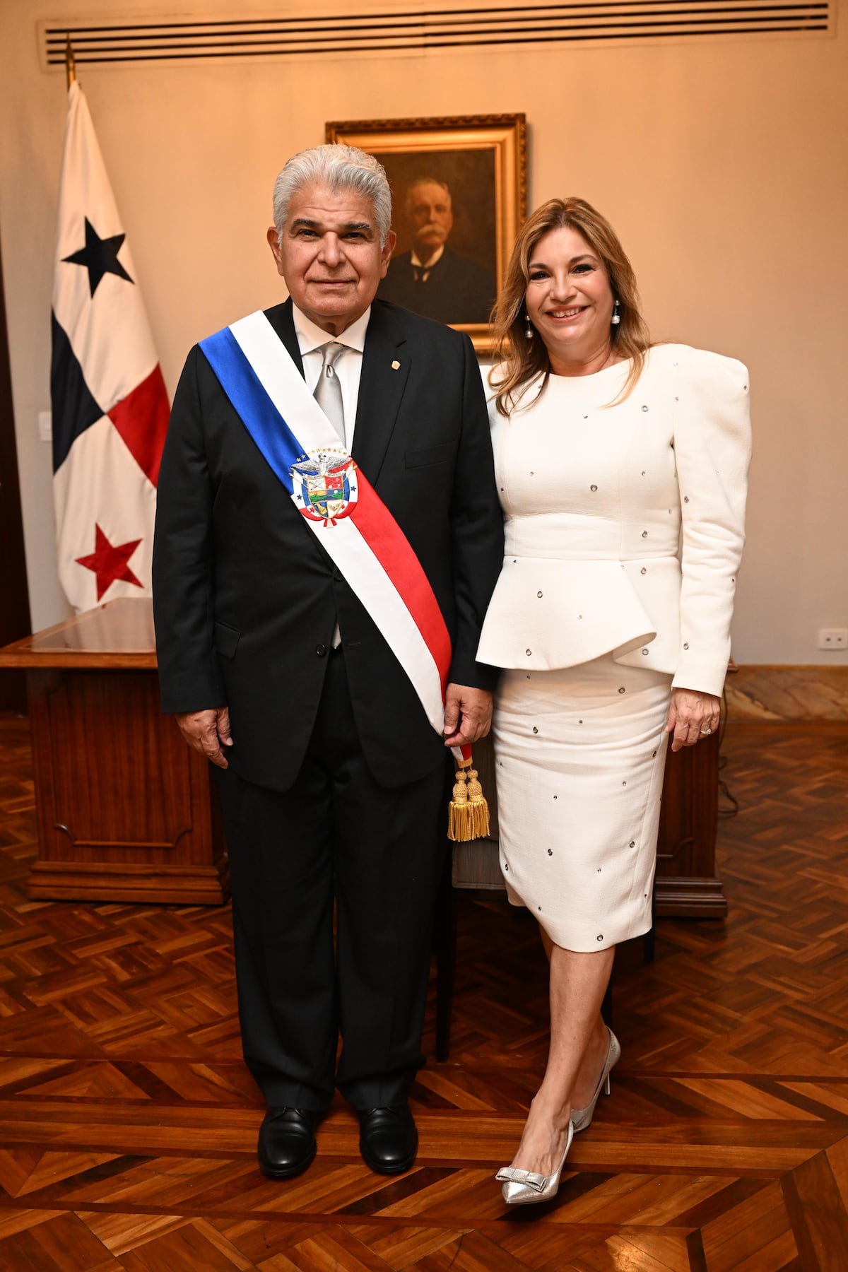 Diseño panameño, en los vestidos de la familia presidencial