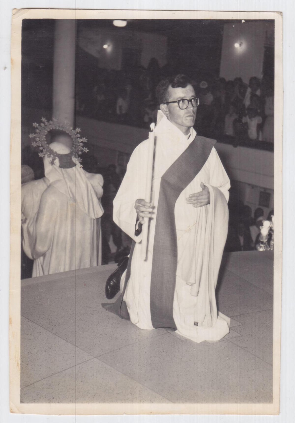 ‘El Santo de Santa Fe’: un documental que reconstruye la historia y el legado del padre Héctor Gallego
