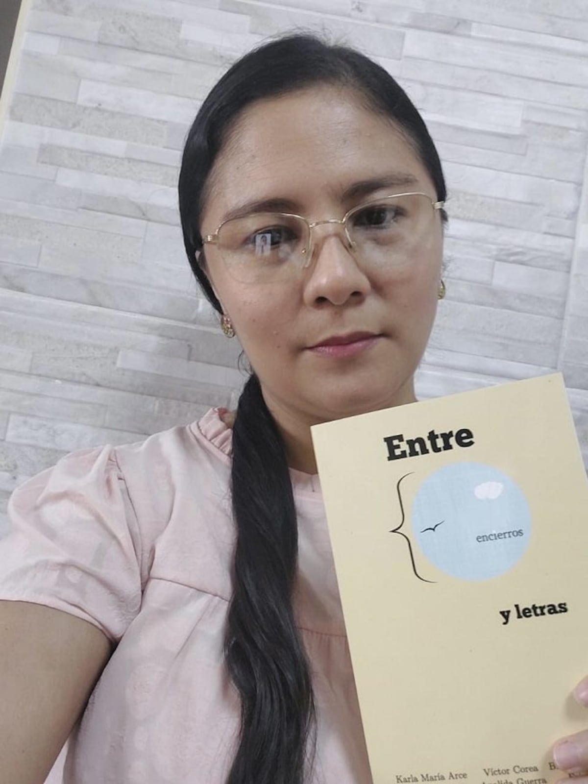 Entre encierro y letras, un libro de poemas panameños surgidos en cuarentena