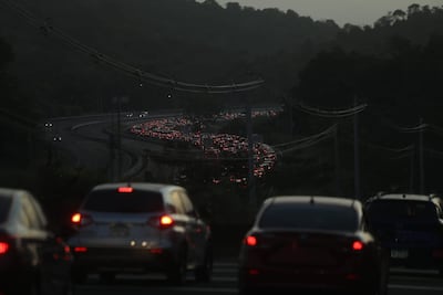 Camino al ‘West’: 8 consejos prácticos para manejar el estrés si quedas atrapado en el tráfico 