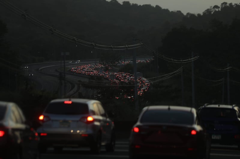 Camino al ‘West’: 8 consejos prácticos para manejar el estrés si quedas atrapado en el tráfico 