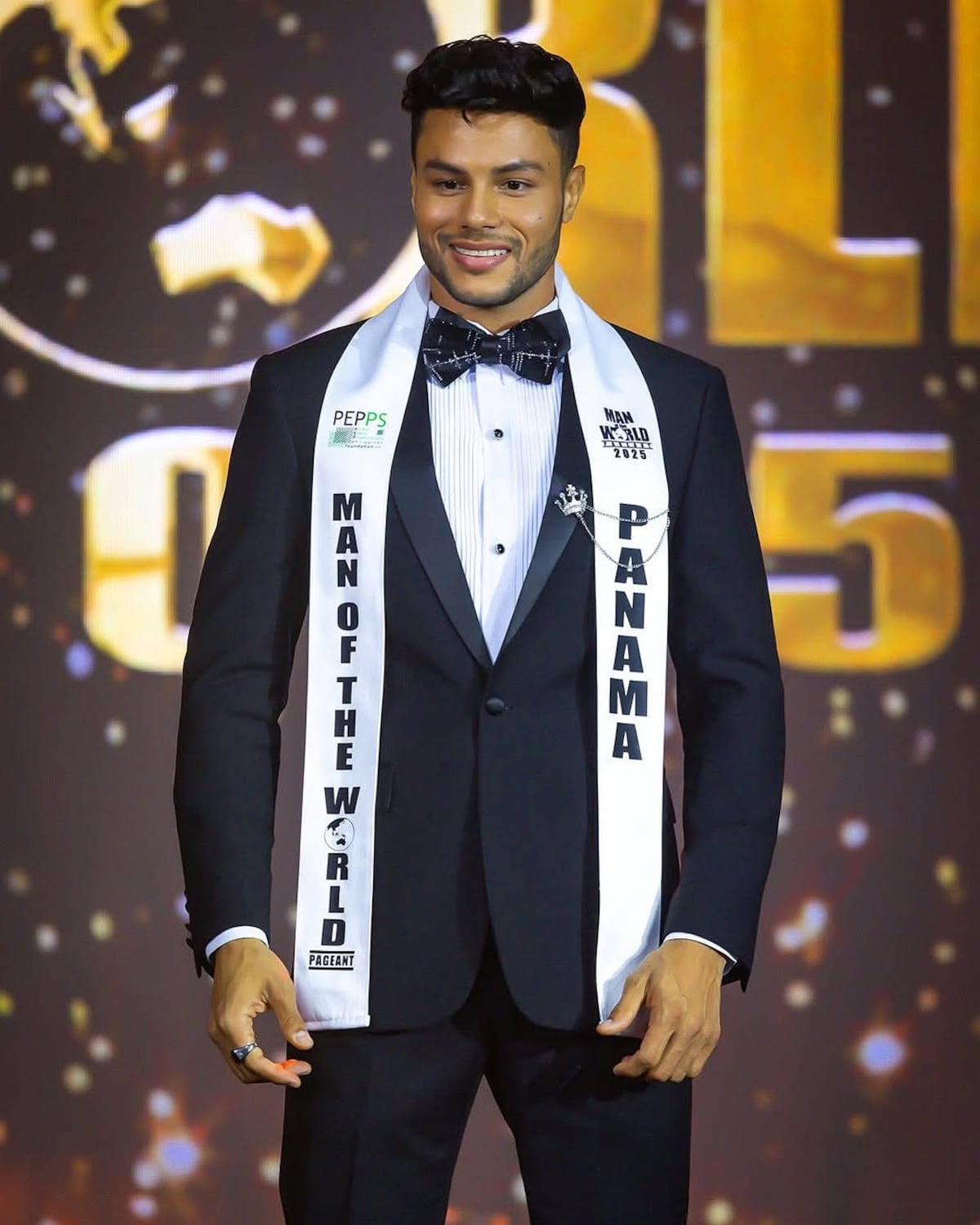 El panameño Sworman Scott Delgado entre los cuatro más guapos del certamen global Man of the World 2025