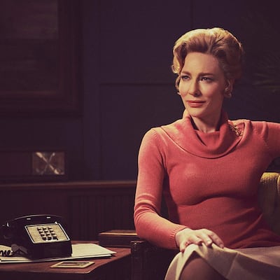 Más razones para ver ‘Mrs. America’