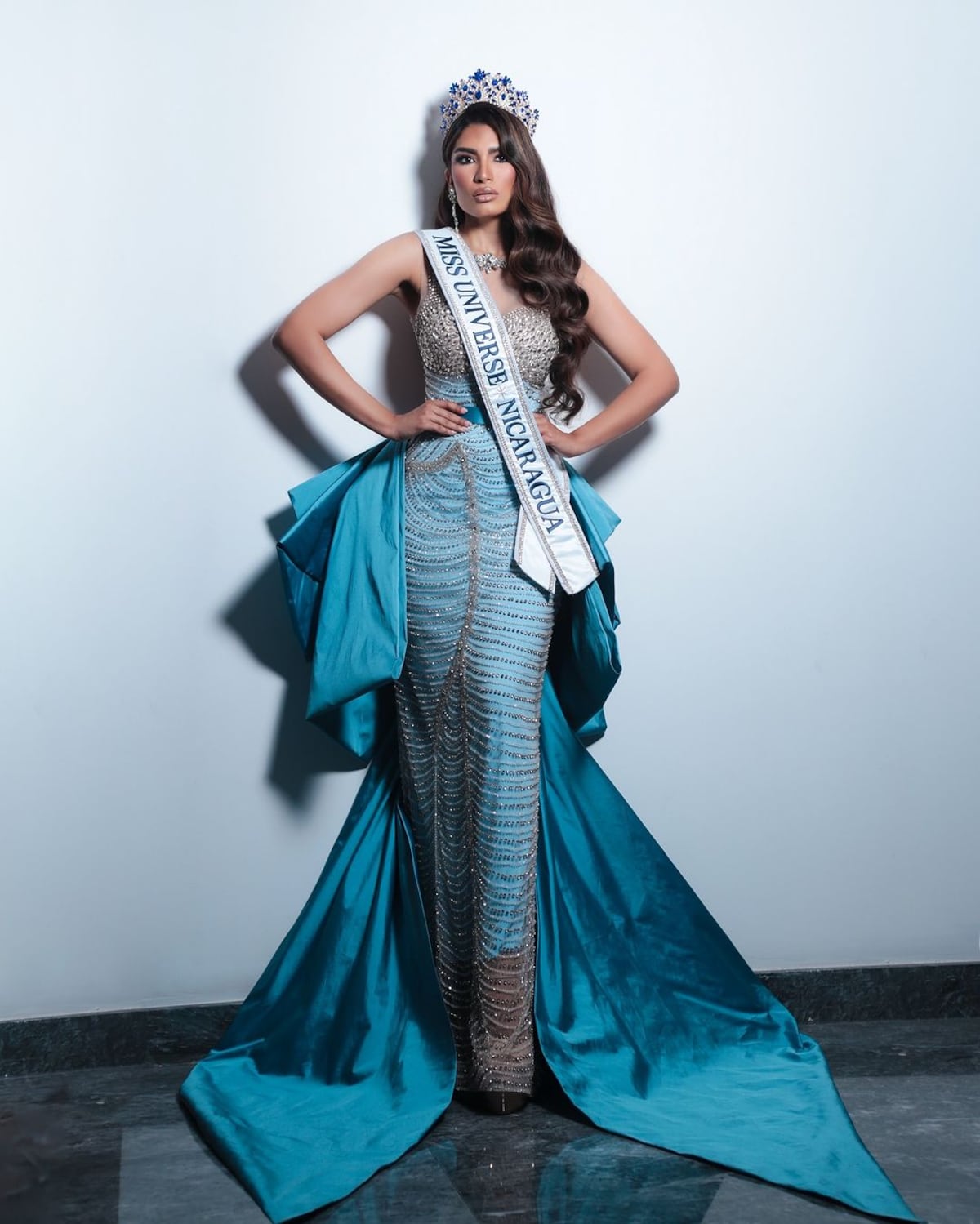 Sheynnis Palacios corona a su sucesora, la nueva Miss Nicaragua