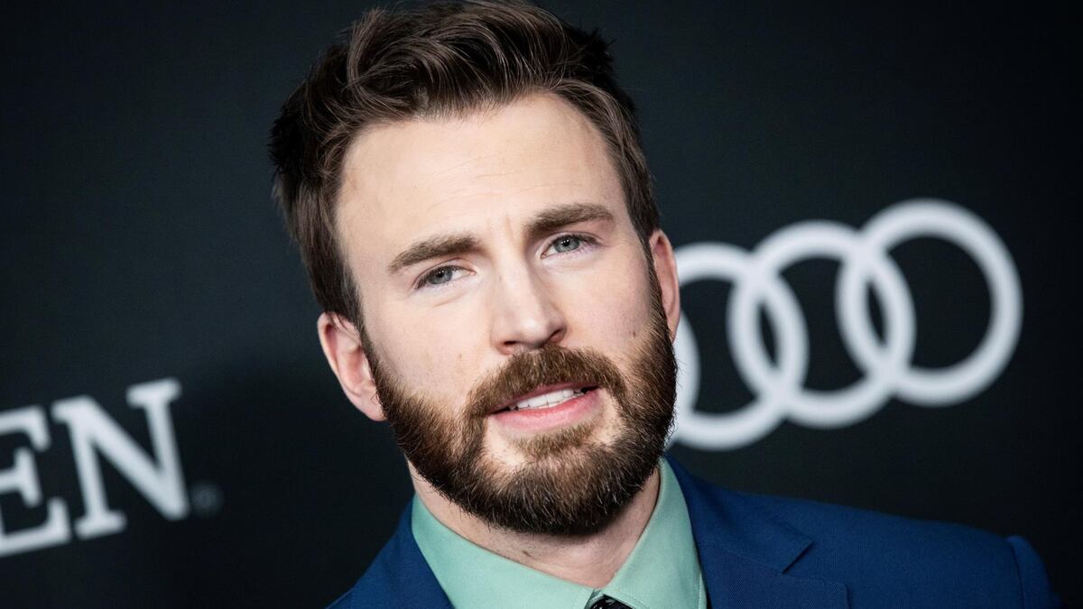 Chris Evans revela sus banderas rojas y verdes en el amor