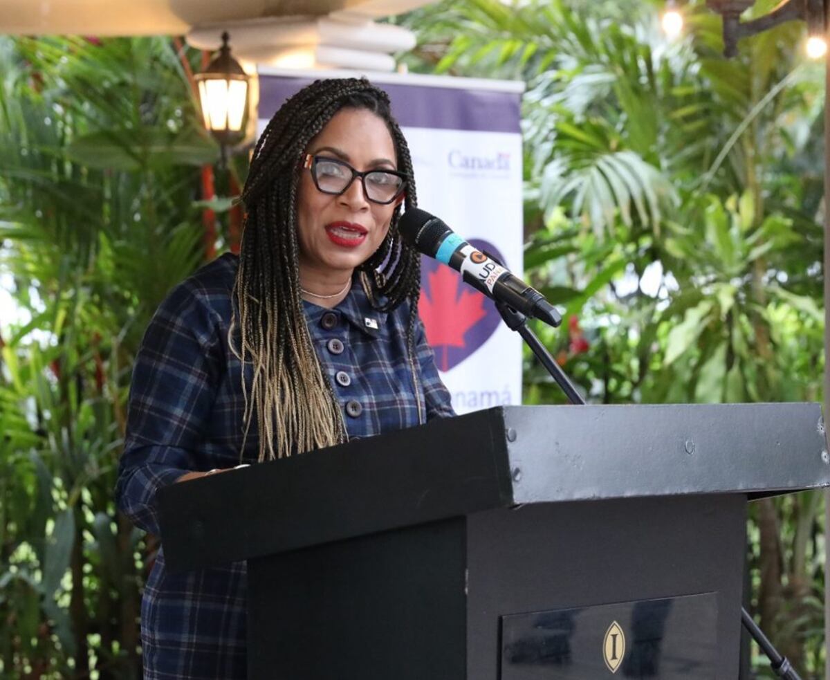 Viceministra de Relaciones Exteriores: ‘Porque llevo el pelo rizado…’