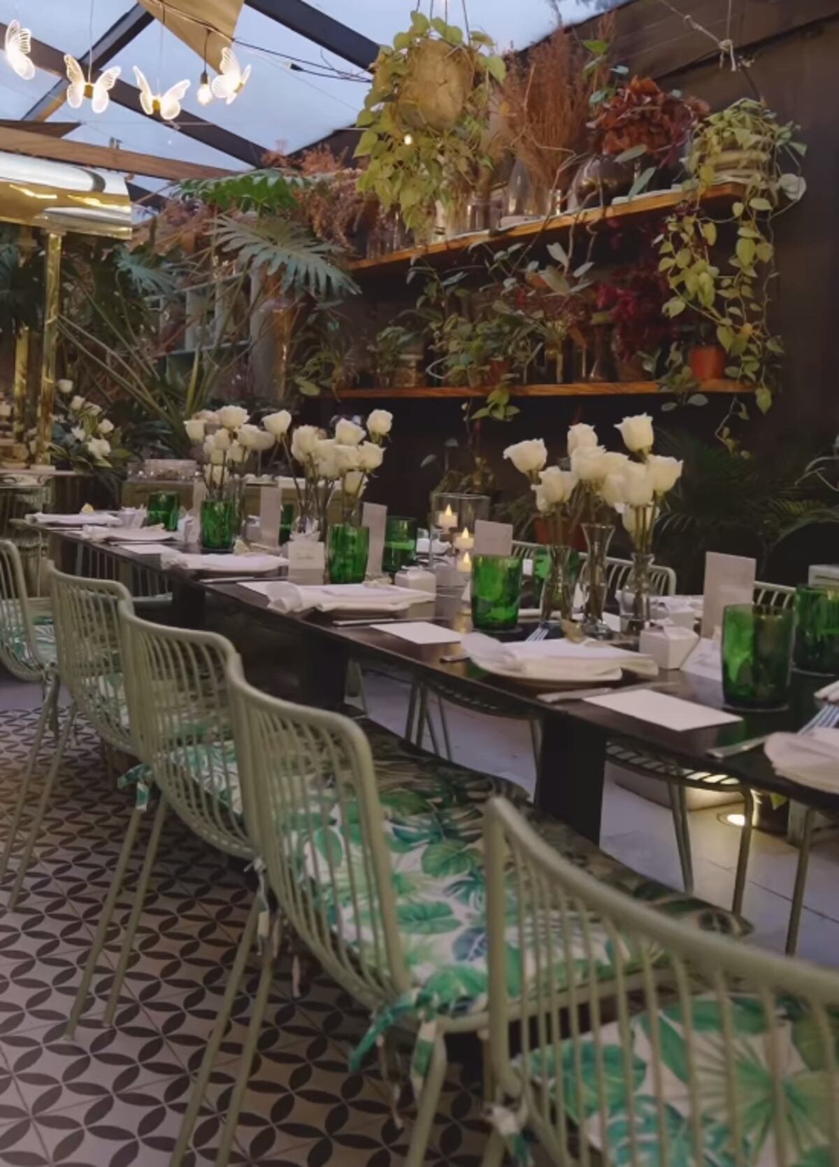 Dayana Sáez celebró su bridal shower entre flores y mariposas