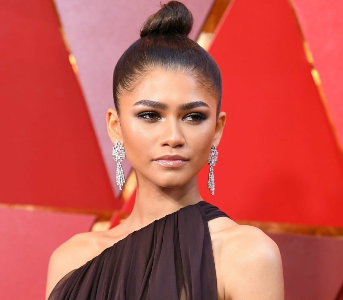 Cómo llevar las cejas gruesas