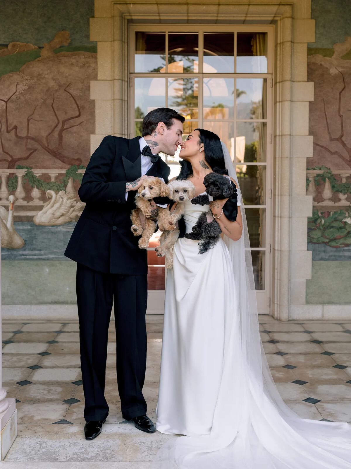 135 invitados y una ceremonia al aire libre en Santa Bárbara: la boda de Demi Lovato y Jordan Lutes