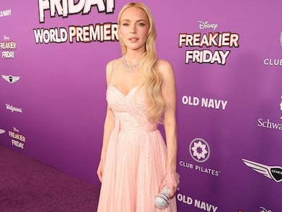 Rubia rosada: El ‘look’ de Lindsay Lohan para el estreno de ‘Un viernes de locos 2′