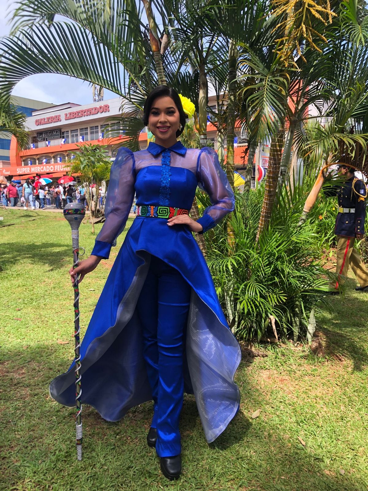 Tambor mayor, con estilo y patriotismo (parte 2)