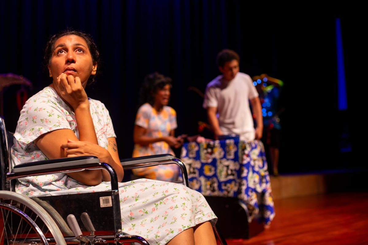 ‘Luna Escarlata’: la nueva obra de Edgar Soberón que mezcla memoria, drama y emociones