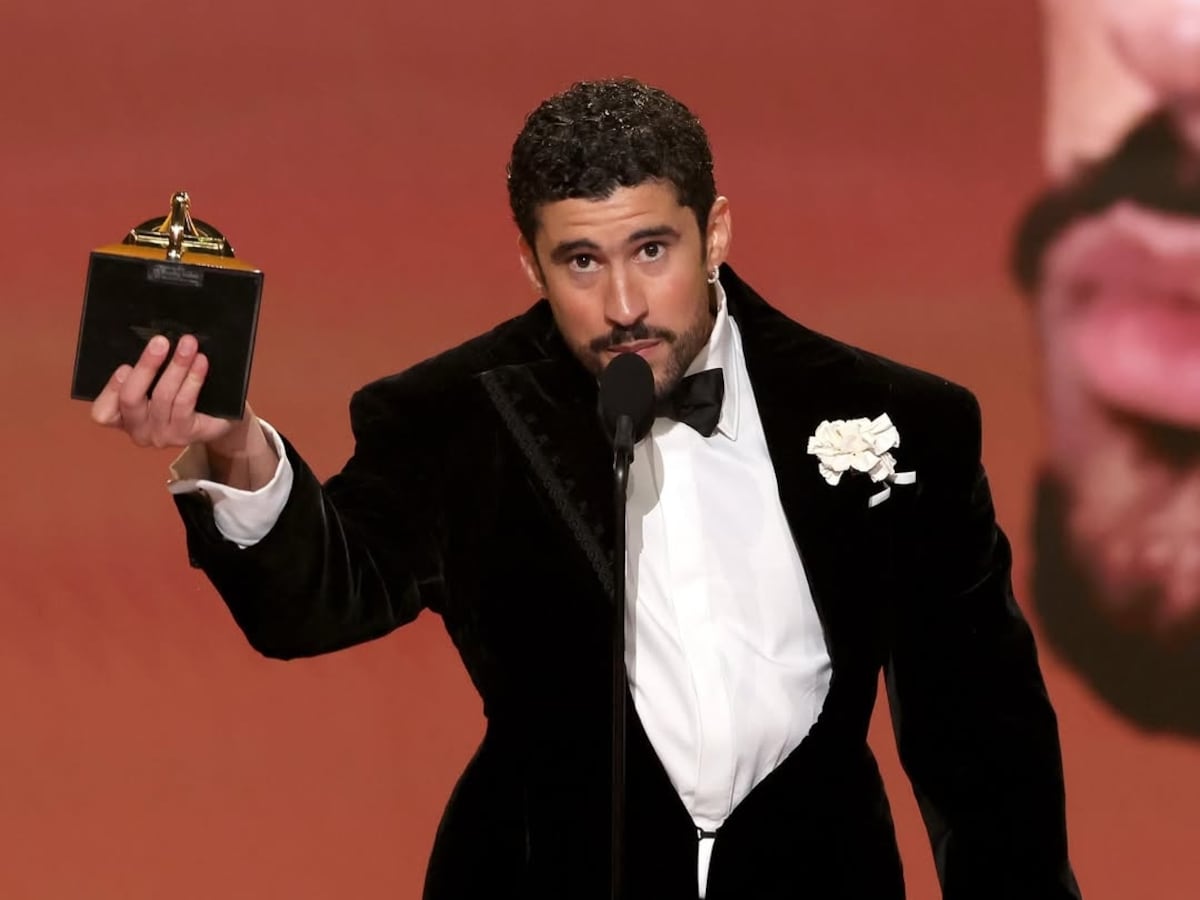 Bad Bunny hace historia y gana el Grammy a mejor álbum del año con un disco en español
