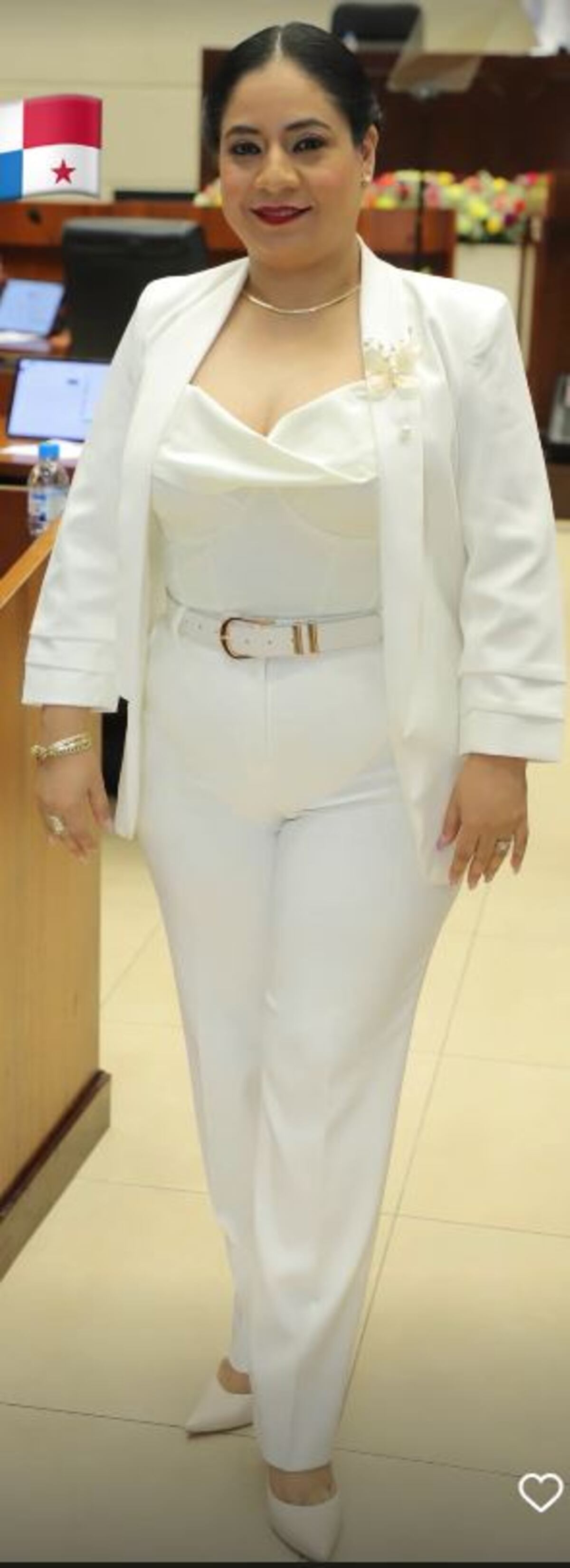 Así fueron los ‘looks’ en blanco de las diputadas en la instalación del nuevo período de la Asamblea Nacional