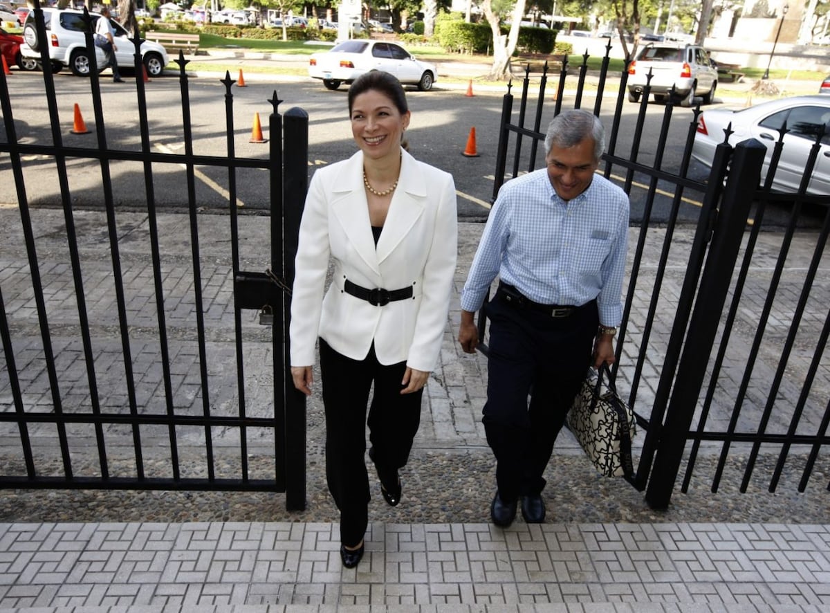 Francisco Sousa-Lennox: “Mis pacientes fueron los primeros en decirme: ‘¿cuándo se postulará su esposa?”