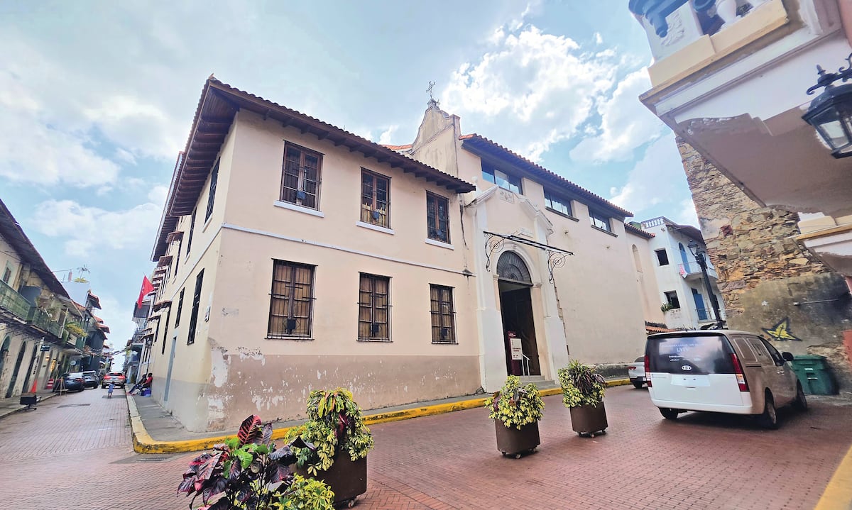 Estas son las 7 iglesias que puedes visitar este Jueves Santo en el Casco Antiguo