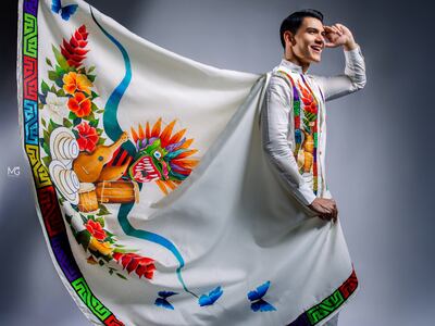 Komarkas, la marca panameña que trabaja con modelos, fotógrafos y maquilladores del interior del país