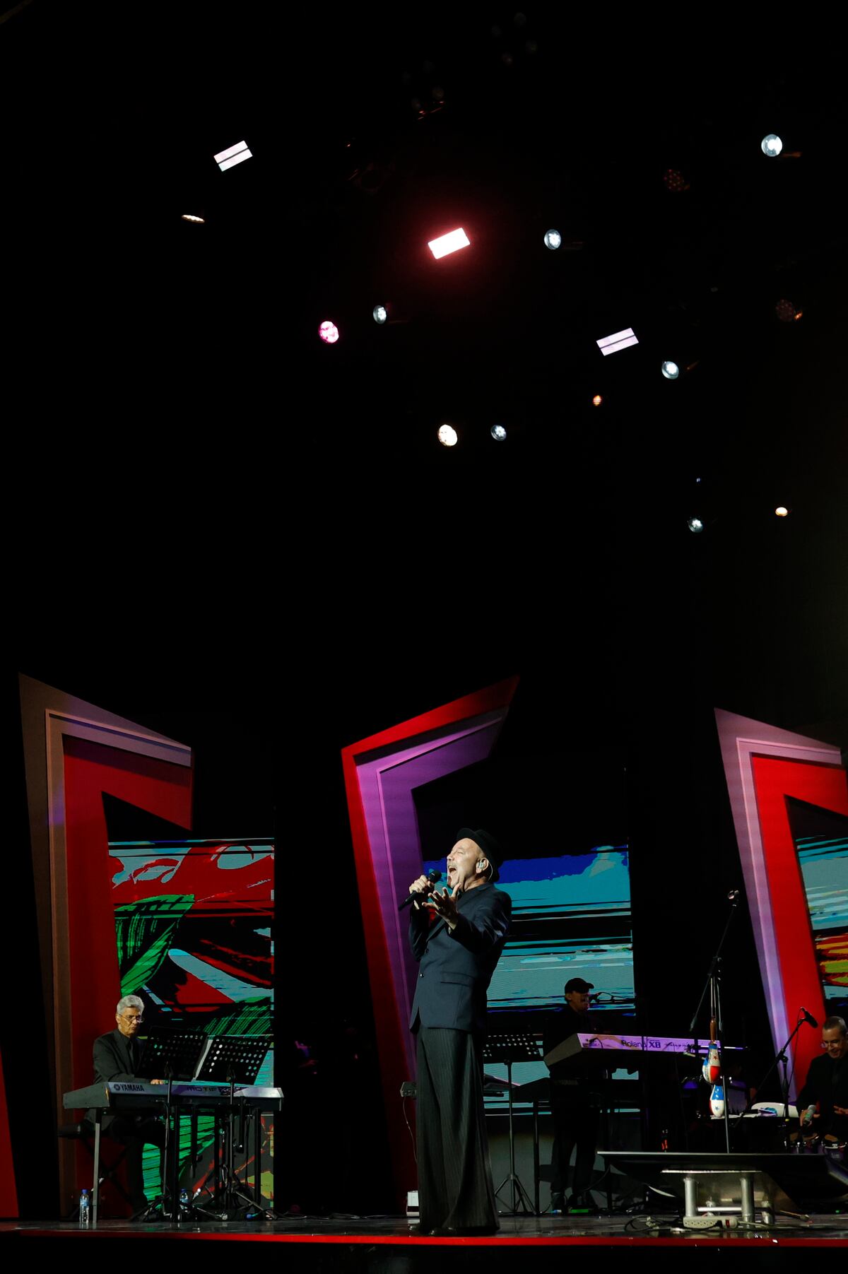 10 fotos de la presentación de Rubén Blades en la Teletón 20-30