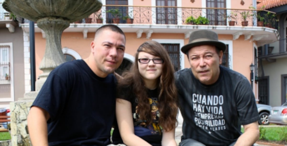 ‘¡Igualitos!’, Rubén Blades comparte foto navideña junto a su hijo Joseph 