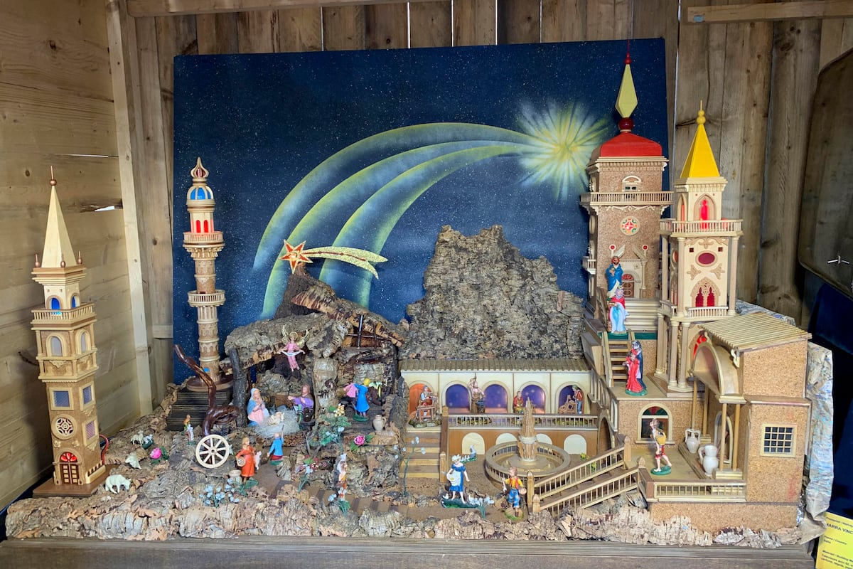 Los pesebres latinoamericanos llenan de color la Plaza de San Pedro del Vaticano