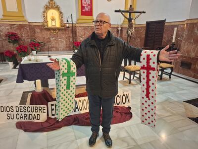 El ‘cura flamenco’ que baila en sus misas, un artista a los 76 años