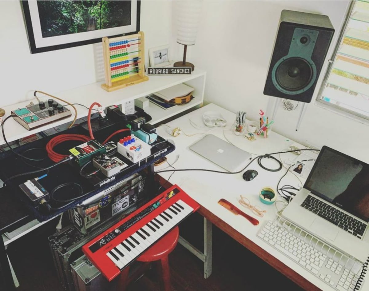 Lilo Sánchez y sus hijos, cuarentena entre música y clases de primaria