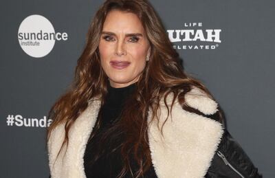 Brooke Shields revela que le sometieron a un rejuvenecimiento vaginal sin consentimiento