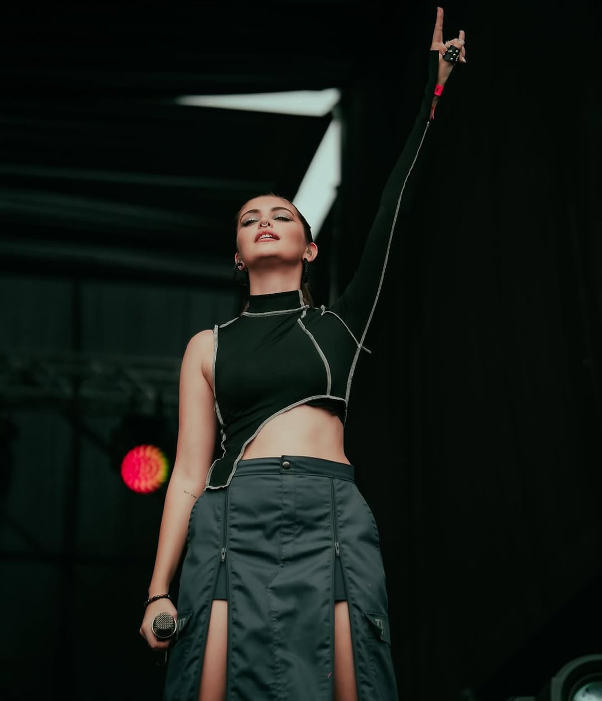 La ‘miss metalera’, Ignacia Fernández, gana el certamen Miss Mundo Chile 2026  