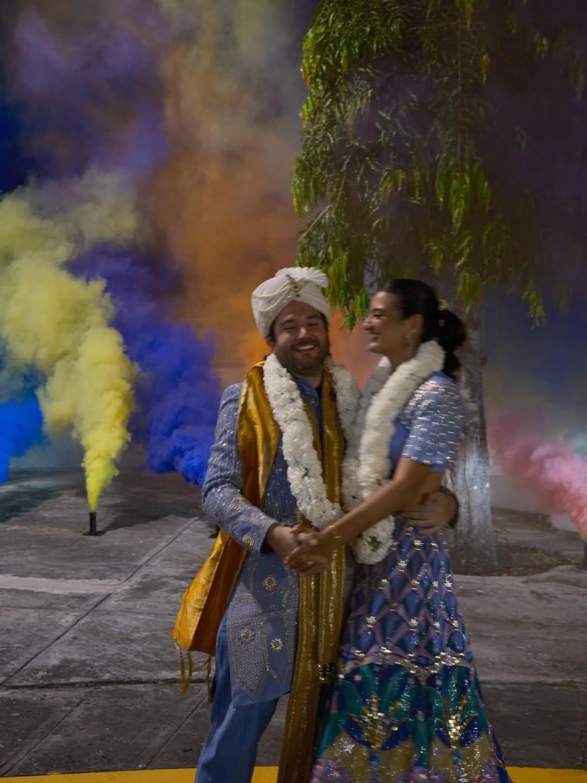 El exdiputado Gabriel Silva se casa con la abogada Sophia Nandwani en el Templo Hindú