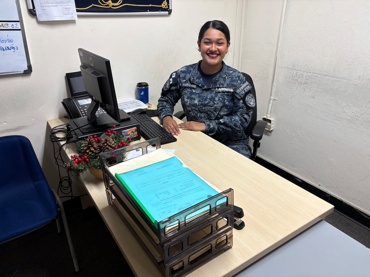 La doble misión de Ana: una madre joven y uniformada del Senan