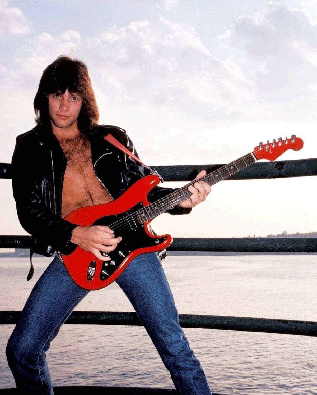 10 fotos que demuestran que Jon Bon Jovi permanece en nuestra lista #GuaposdeEllas 