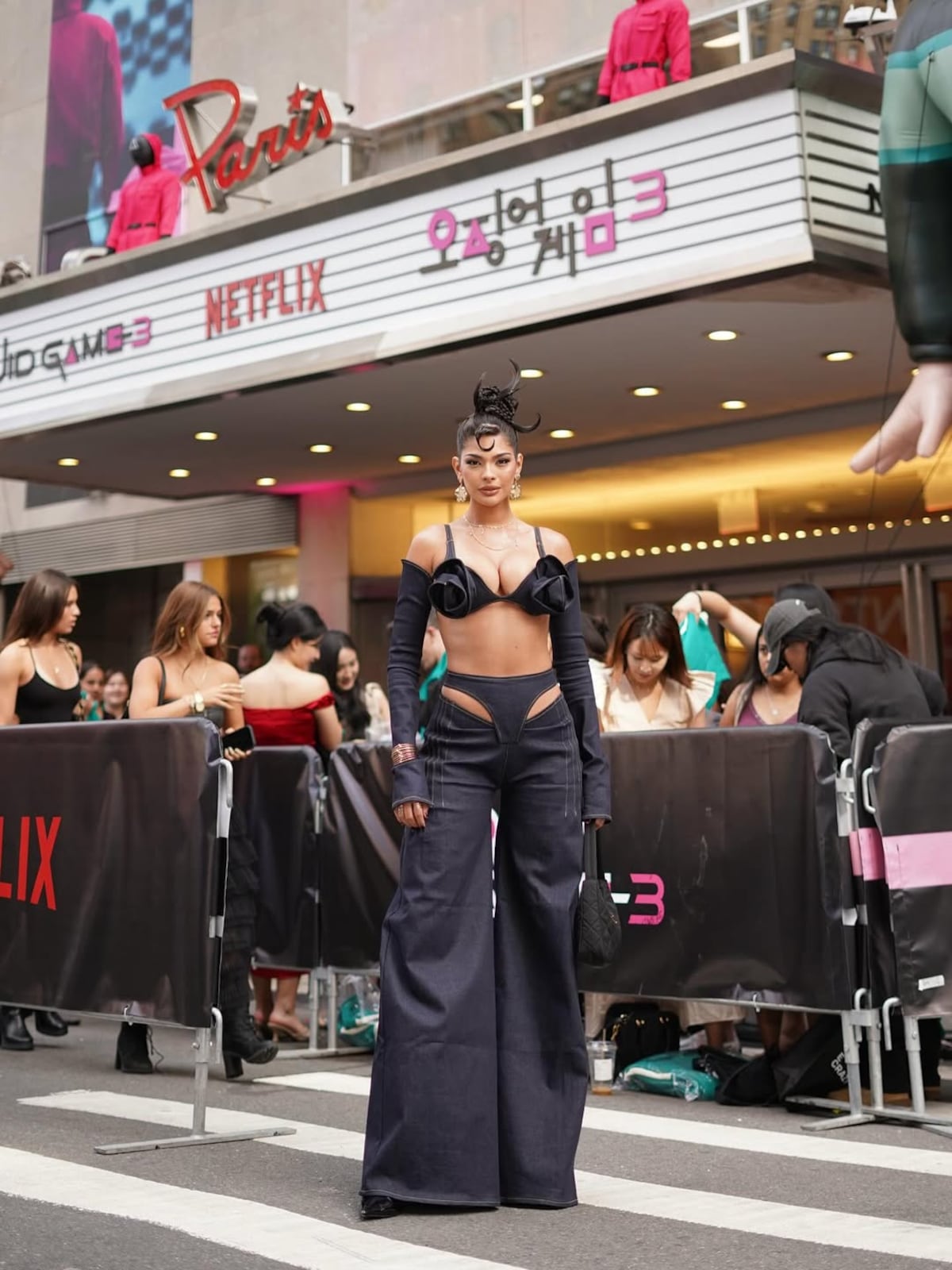 Denim y tanga: el ‘look’ atrevido y moderno de Sheynnis Palacios en el estreno de ‘Squid Game’