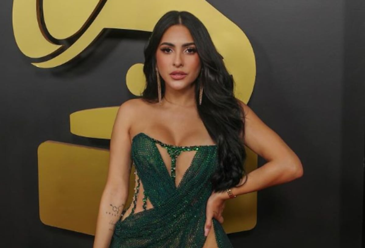 Sin tela hasta la cintura: Jacky Guzmán y su ‘look’ de diseño panameño en un evento de Latin Grammys