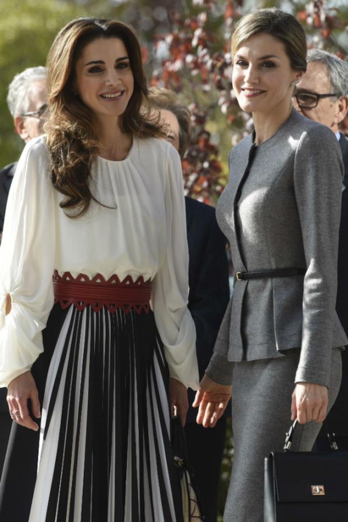 Looks de reinas y princesas como inspiración para vestir en la toma de posesión 