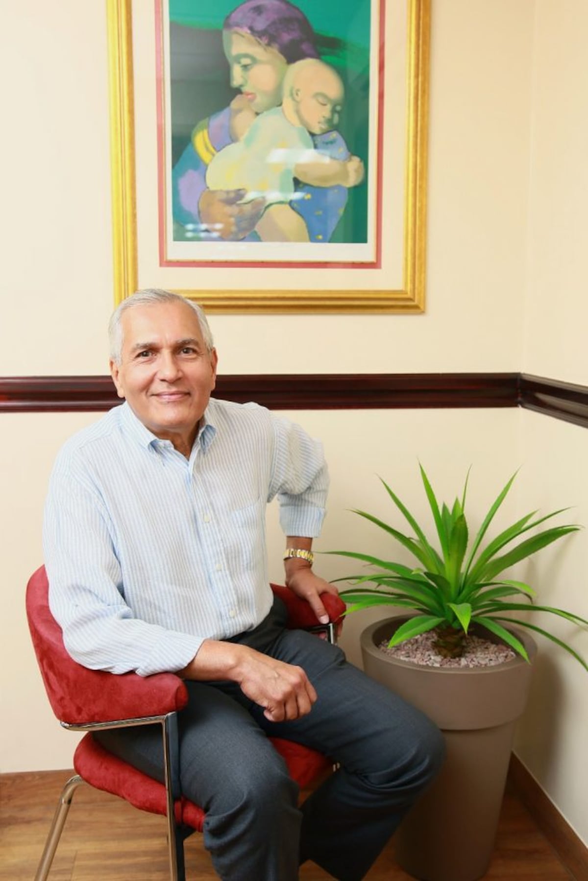 Francisco Sousa-Lennox: “Mis pacientes fueron los primeros en decirme: ‘¿cuándo se postulará su esposa?”