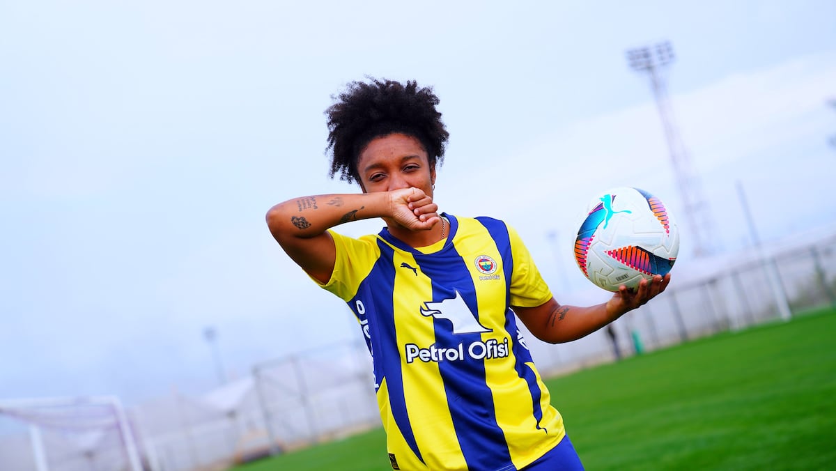 De México a Turquía: la futbolista panameña Marta Cox, nueva jugadora del equipo turco Fenerbahçe