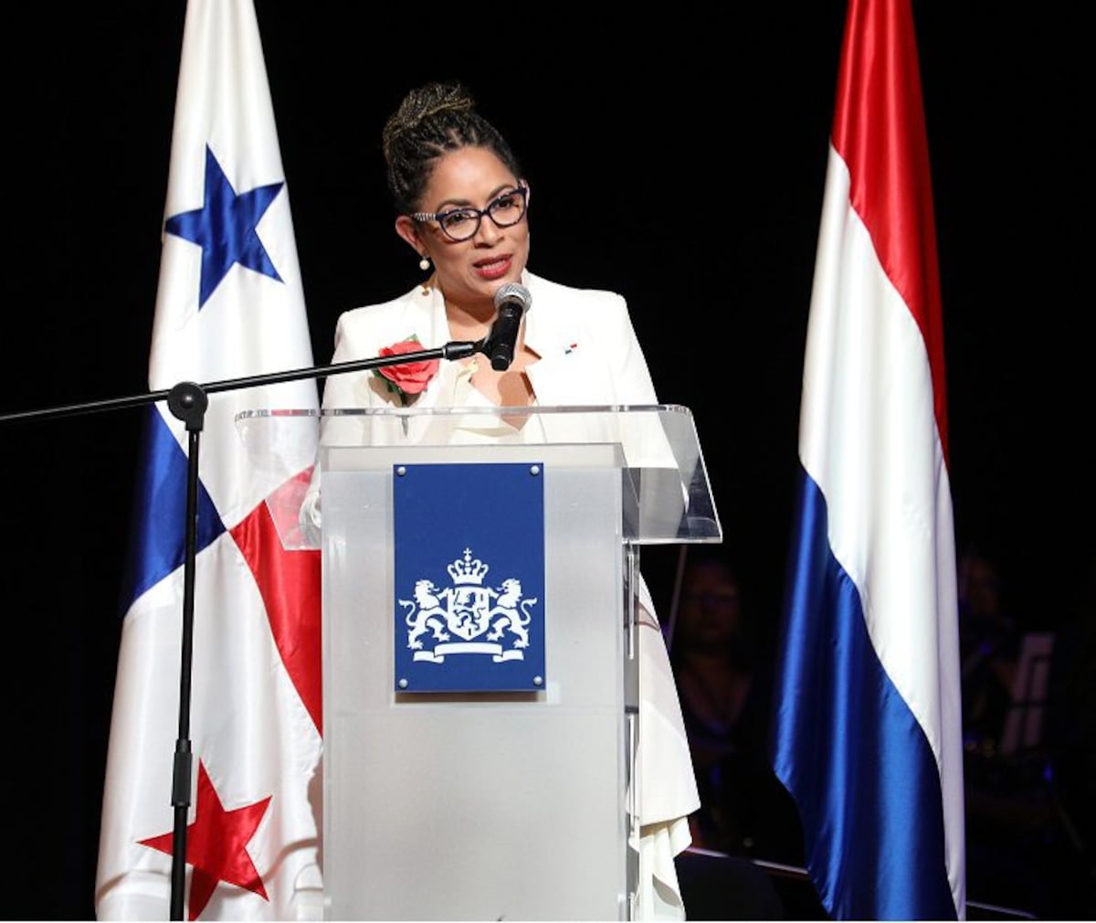 Viceministra de Relaciones Exteriores: ‘Porque llevo el pelo rizado…’