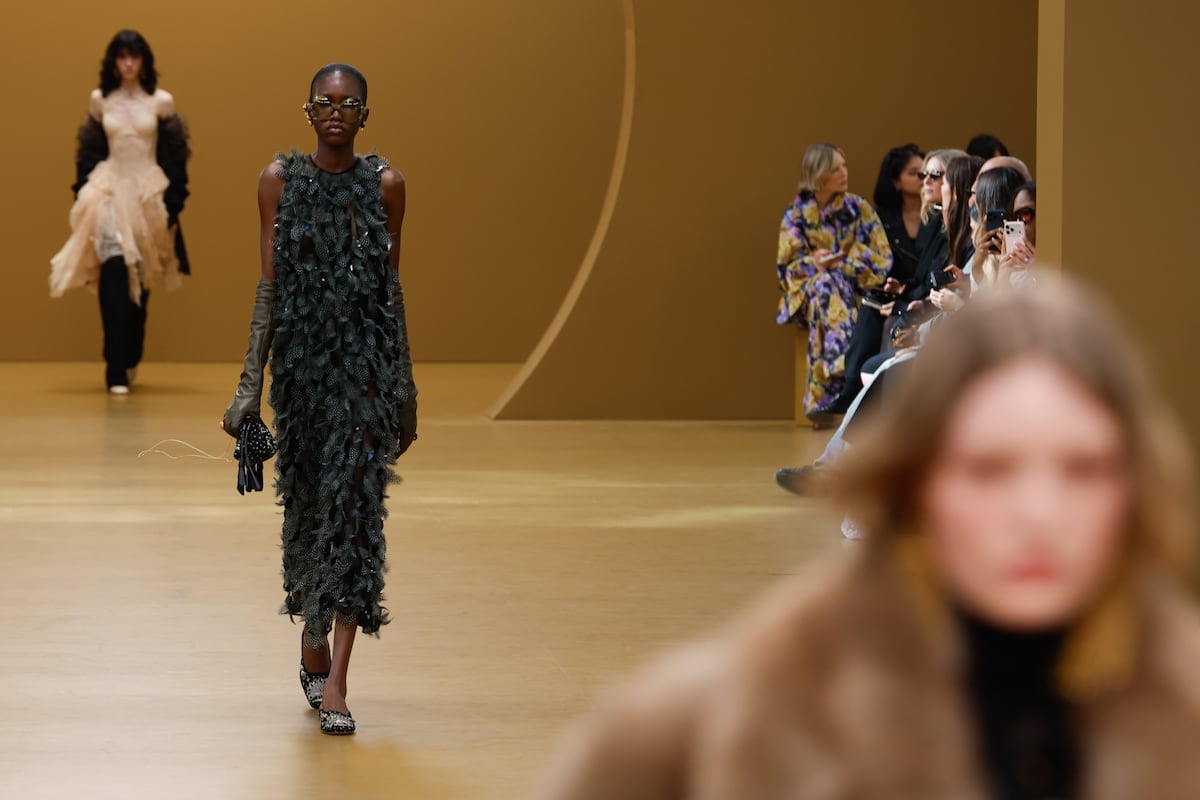 París viste a una mujer de marcada personalidad con su moda