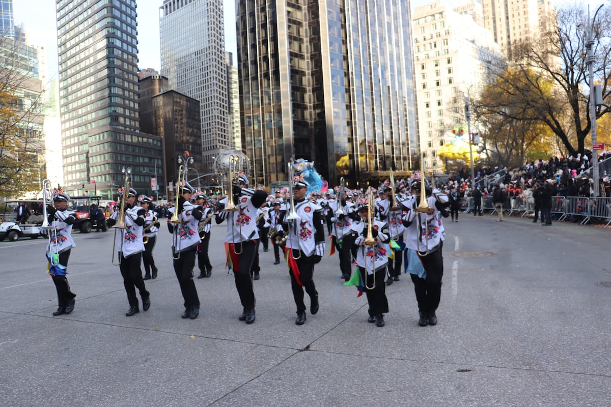 Orgullo panameño: La Banda La Primavera deslumbra en el Macy’s Thanksgiving Day Parade