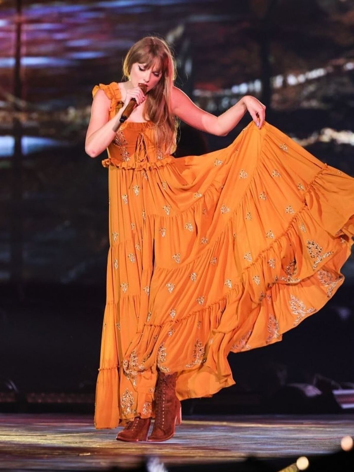 Los atuendos de Taylor Swift en su gira Eras y sus significados