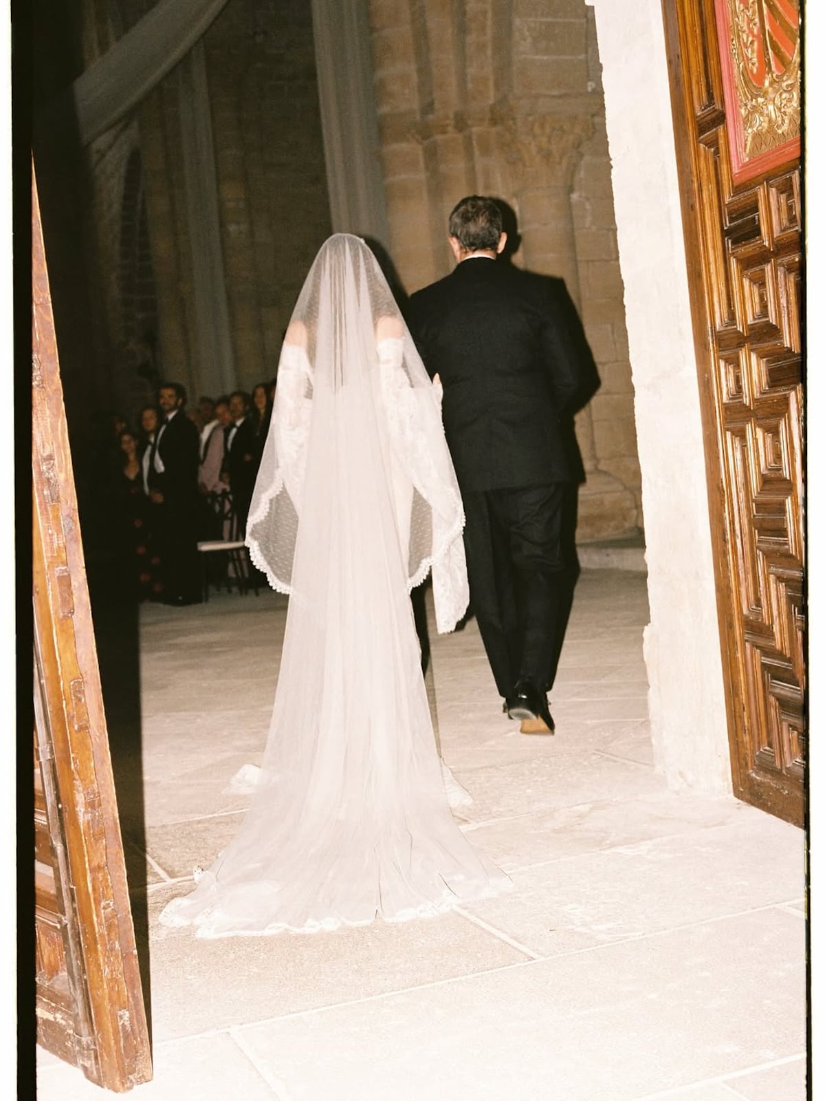 Las fotos de la boda de Stella, hija de los actores Antonio Banderas y Melanie Griffith