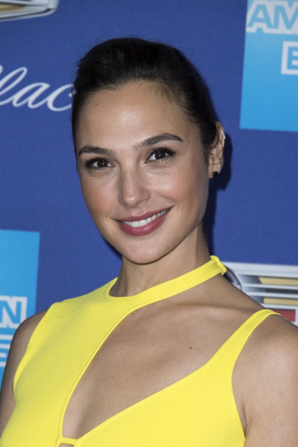 Cómo llevar las cejas gruesas