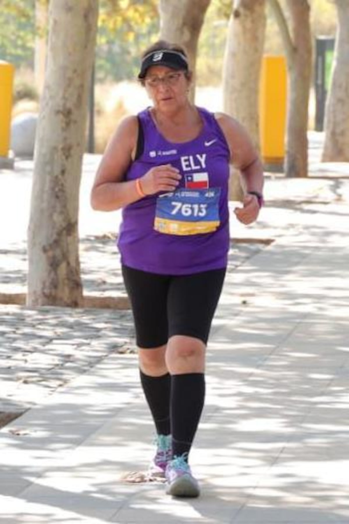 "Llegué última pero me siento ganadora": la inspiradora historia de Ely, la mujer de 64 años que soñaba con correr una maratón y la terminó en más de 7 horas